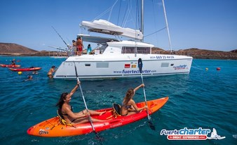 Katamaran-Segeltour Delux Combo um die Lobos Insel für Erwachsener