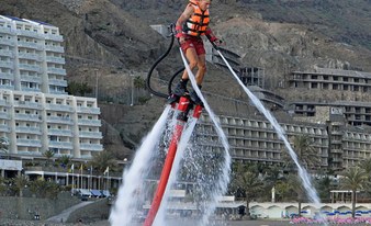 Flyboard an der Playa Taurito oder Playa Mogán