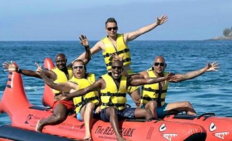 10 Minuten Banana-Bootsfahrt in Playa Blanca