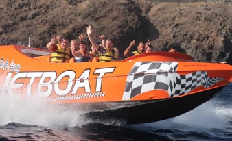 20 Minuten Jet-Boot fahren in Playa Blanca