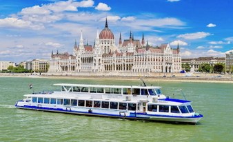 90 minutes Danube River Sightseeing Cruise