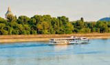 Sightseeing cruise Budapest.jpg