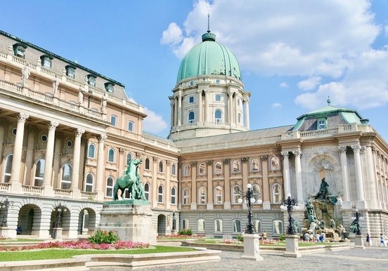 Budapest Gran Tour.jpg