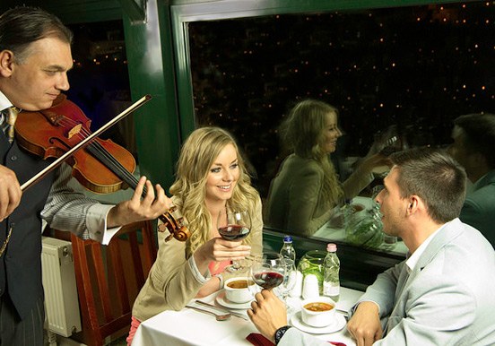 dinner and cruise on the Danube river with live music