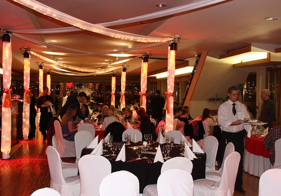 Christmas eve dinner with live music cruise in Budapest