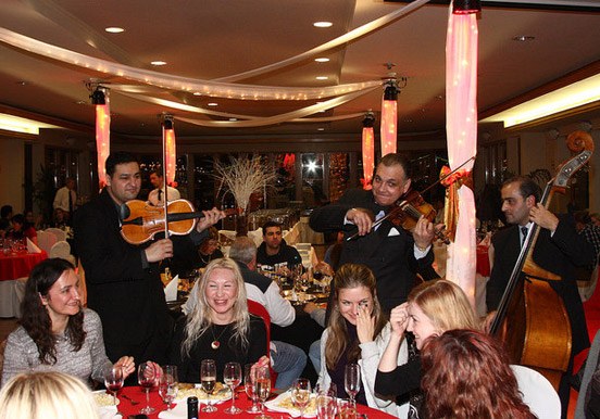 live music over dinner cruise on Christmas eve in Budapest
