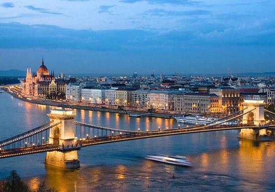 Dinner and Cruise on the Danube river