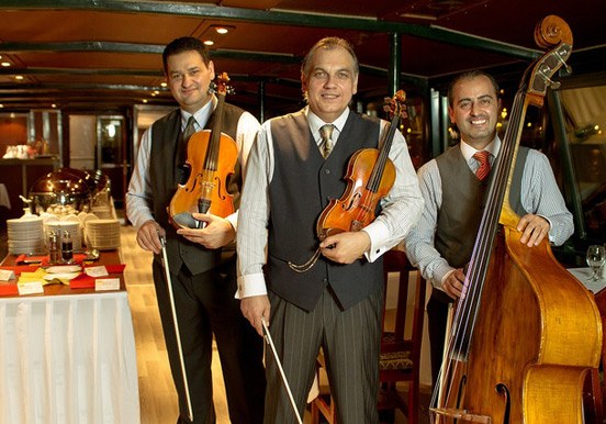 Hungarian live music on St. Stephen's Day fireworks cruise