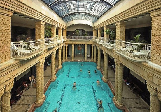 indoor pool of Gellért spa