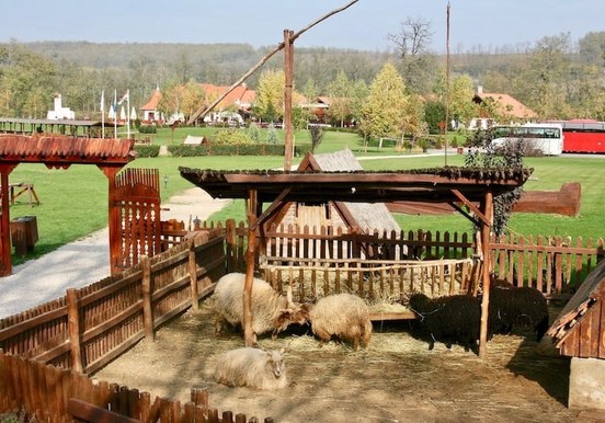 Godollo guided tour animal stable.jpg