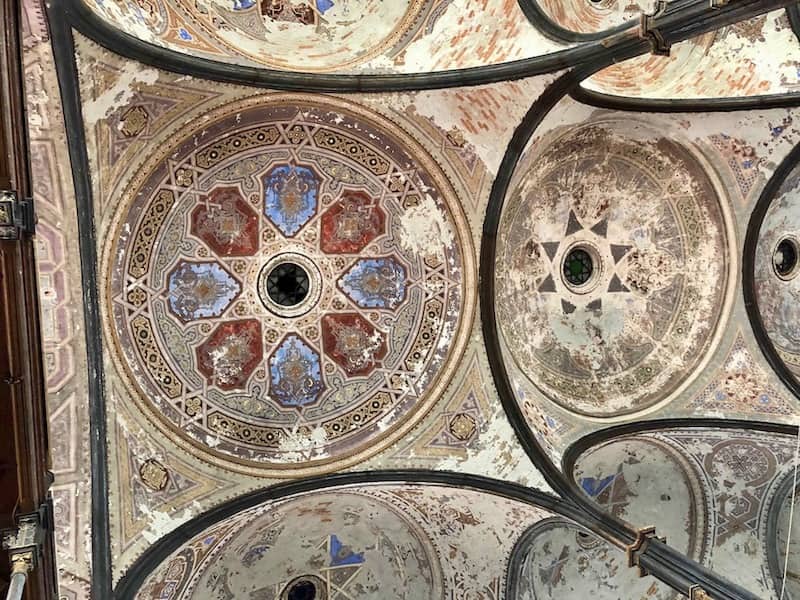 Ceiling of synagogue.jpg