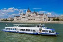 Day cruise Parliament.jpg