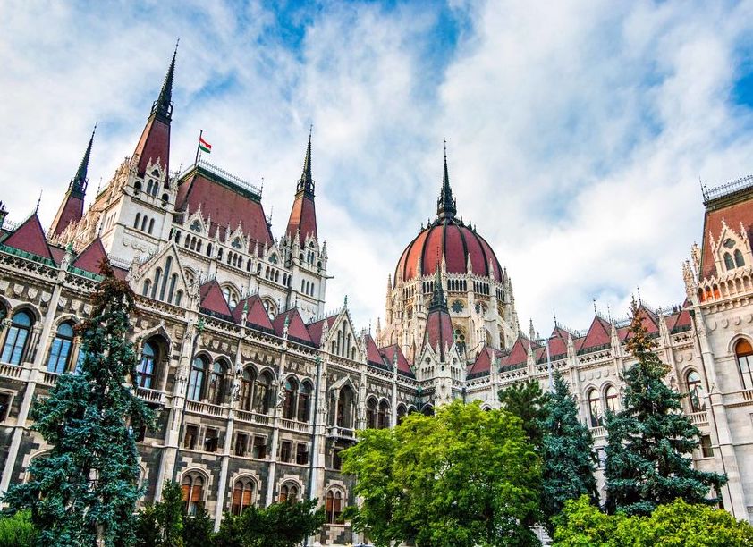 Budapest Parliment Tour package.jpg