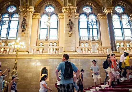 Visit Parliament building Budapest.jpg