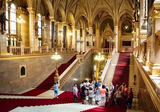 Budapest Parliment guided tour.jpg