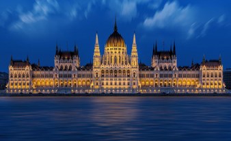 Parliament Tour, Hungarian Dance Show and Late Dinner Cruise