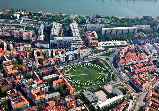 city above Budapest air cuise