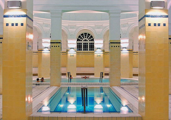 Széchenyi spa indoor pool