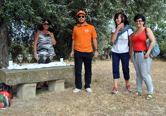 wine tasting tour in Sardinia