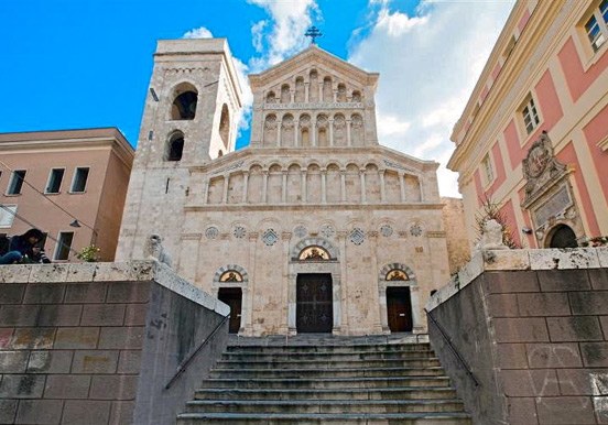 visit cathedral in Cagliari