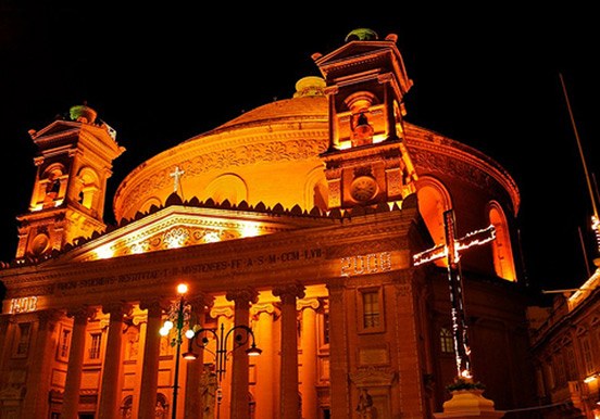 Mosta church Malta.jpg