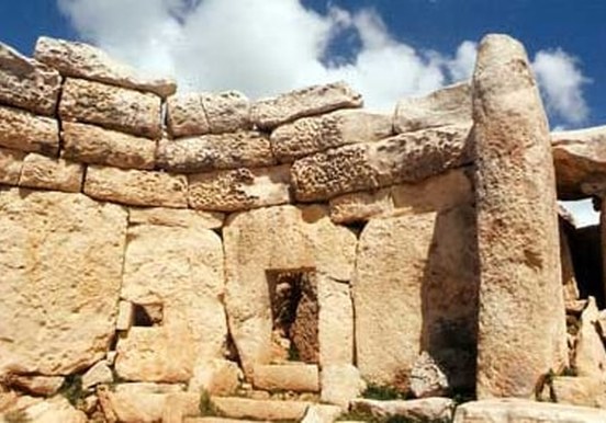 Prehistoric temple of Malta.jpg
