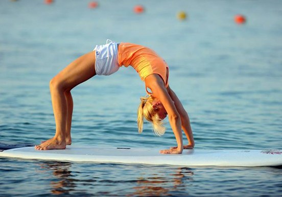 stand up paddle yoga at Mellieha bay