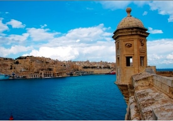Malta Three Cities bus tour.jpg