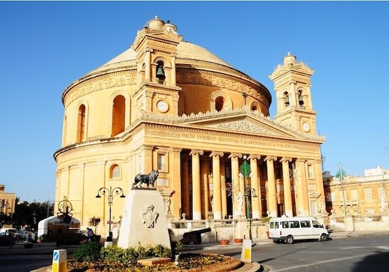 Mosta miracle dome of Malta.jpg
