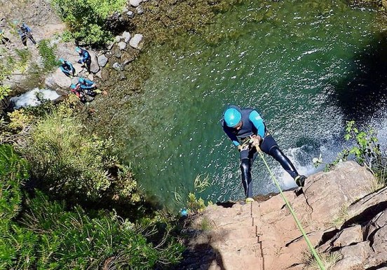 Abseil down the river Madeira canyoning-min.jpeg