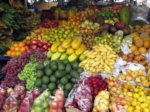 Santo da Serra market