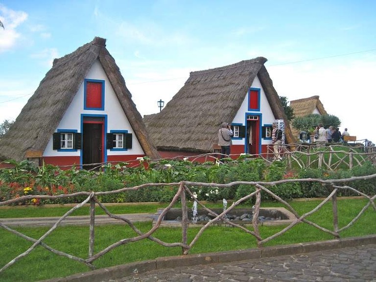 Santana Traditional Houses_5 (Copy).jpg