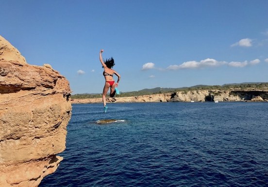 Cliff diving Ibiza jeep tour.jpg
