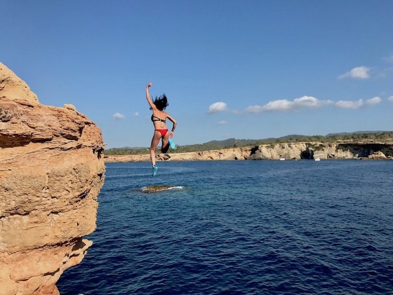 Cliff diving Ibiza jeep tour.jpg