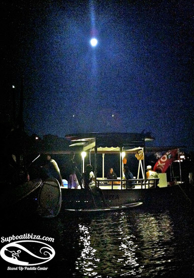 full moon stand up paddle excursion in Ibiza