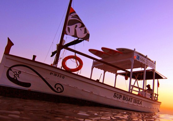 boat for stand up paddle sunset excursion
