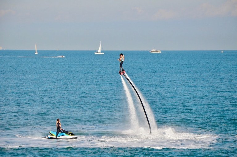Alcudia bay flyboard.jpg