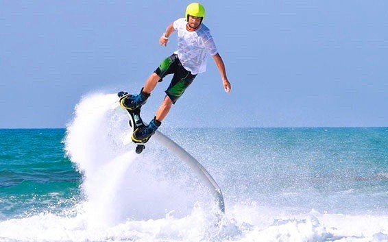 Flyboard in Alcudia bay Mallorca.jpg