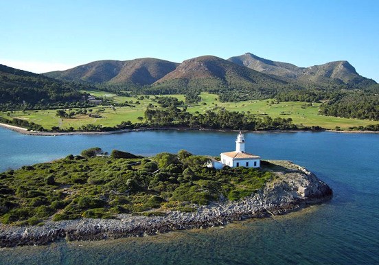 Alcanada island lighthouse