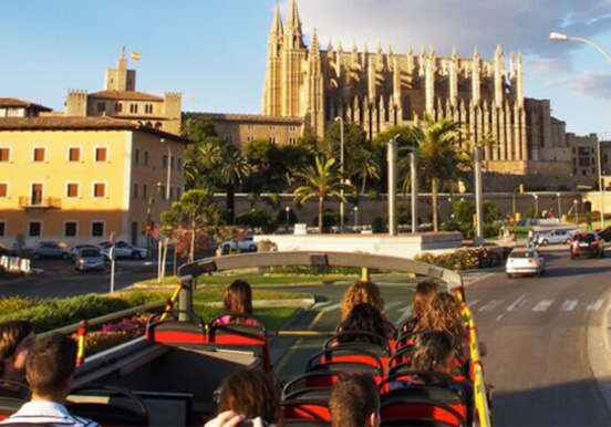 Hop-on and Hop-off city tour in Mallorca
