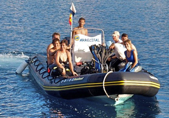 El Hierro diving speed boat