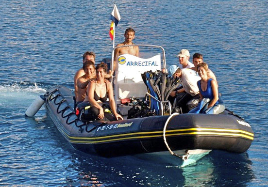 El Hierro diving speed boat