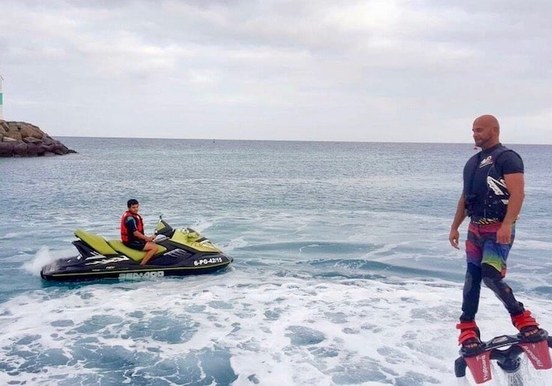 Flyboard adrenaline Caleta Fuste.jpg