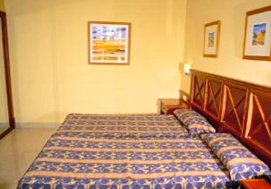 Bronce Mar Beach aparthotel bedroom for surf camp