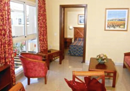 Bronce Mar Beach aparthotel for surf camp