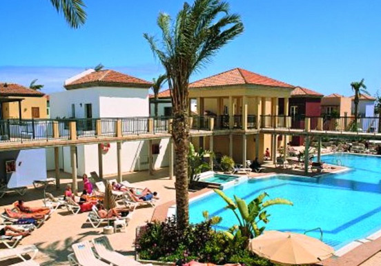 Bronce Mar Beach outdoor pool