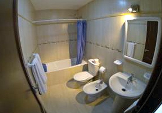 Caleta de Fuste bathroom for surf camp
