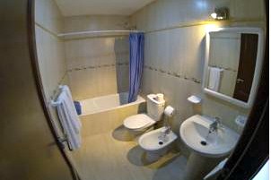 Caleta de Fuste bathroom for surf camp