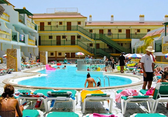 Hotel Caleta outdoor pool