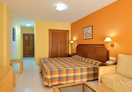 Hotel Elba Castillo bedroom for surf camp